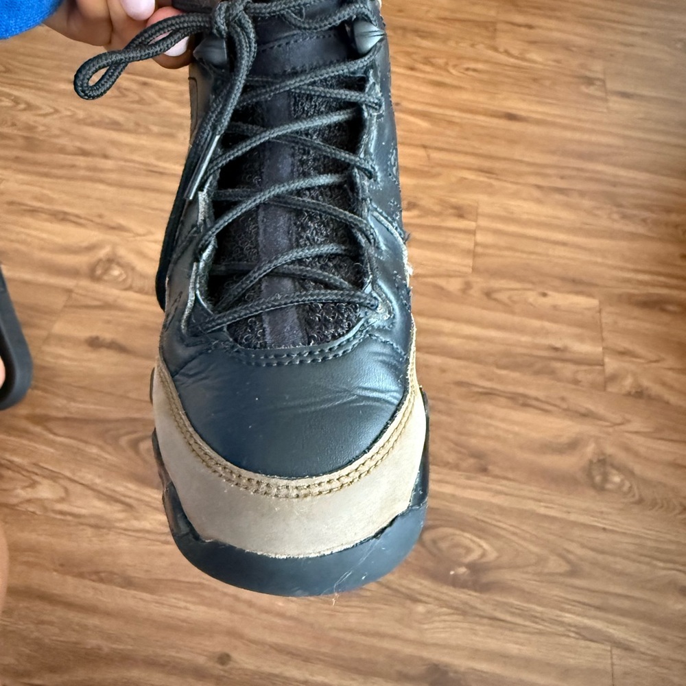 Kids Air Jordan Retro 9 - Olives 🫒 - Picture 7 of 16